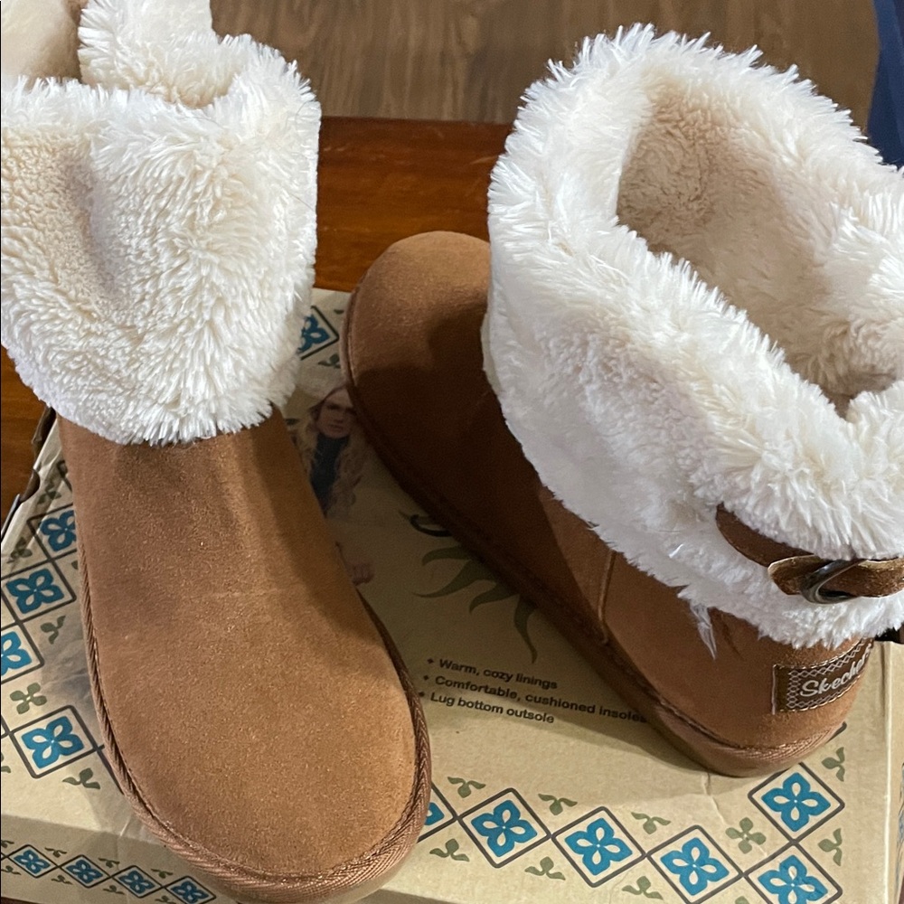 Skechers Brown Winter Boots with Cream Fur Lining
